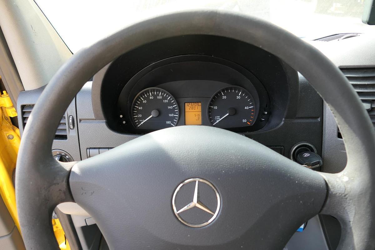 Gebraucht Mercedes-Benz SPRINTER 310 CDI MAXI EURO-5 KOFFER REGALE KAMERA DURCHGANG