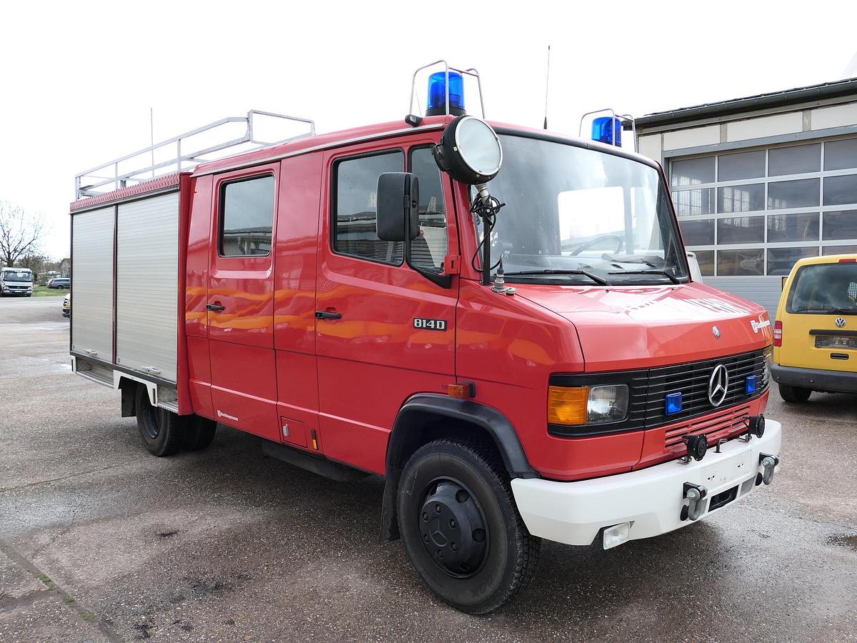 Gebraucht Mercedes-Benz 814 D LF 8/6 DoKa AHK Löschwassertank 600L Schlingmann