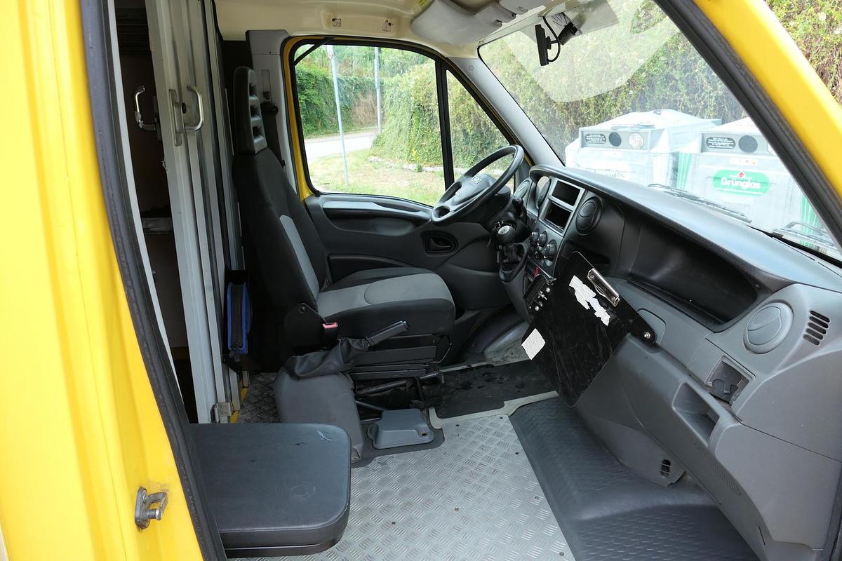 Gebraucht Iveco Daily 35 S11 C30C AUTOMATIK KAMERA Regale LUFT DURCHGANG EURO-5 CoC
