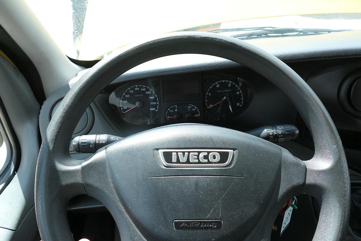 Gebraucht Iveco Daily 35 S11 C30C AUTOMATIK KAMERA Regale LUFT DURCHGANG EURO-5 CoC