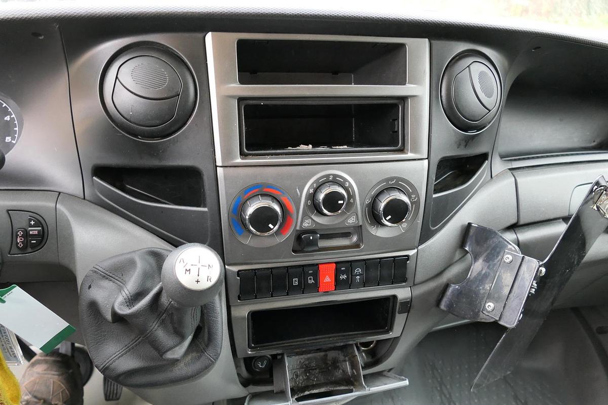 Gebraucht Iveco Daily 35 S11 C30C AUTOMATIK KAMERA Regale LUFT DURCHGANG EURO-5 CoC