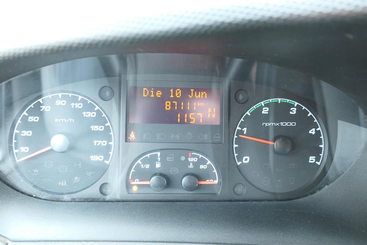 Gebraucht Iveco Daily 35 S11 C30C AUTOMATIK KAMERA Regale LUFT DURCHGANG EURO-5 CoC