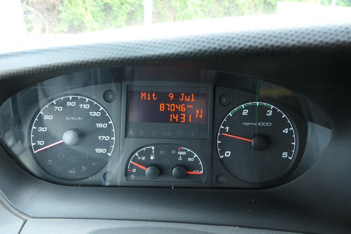 Gebraucht Iveco Daily 35 S11 C30C AUTOMATIK KAMERA Regale LUFT DURCHGANG EURO-5 CoC