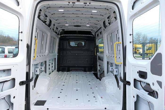 Gebraucht Volkswagen Crafter 35 2,0 TDI 4 Motion 3 Sitzer Hochdach AHK Klima