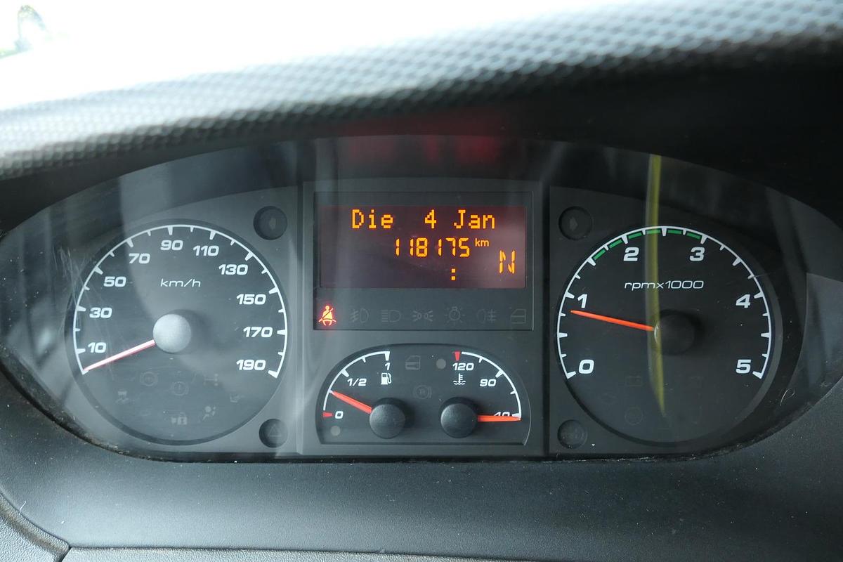 Gebraucht Iveco Daily 35 S11 C30C AUTOMATIK KAMERA MAXI KAMERA Regale LUFT - EURO 5 - CoC