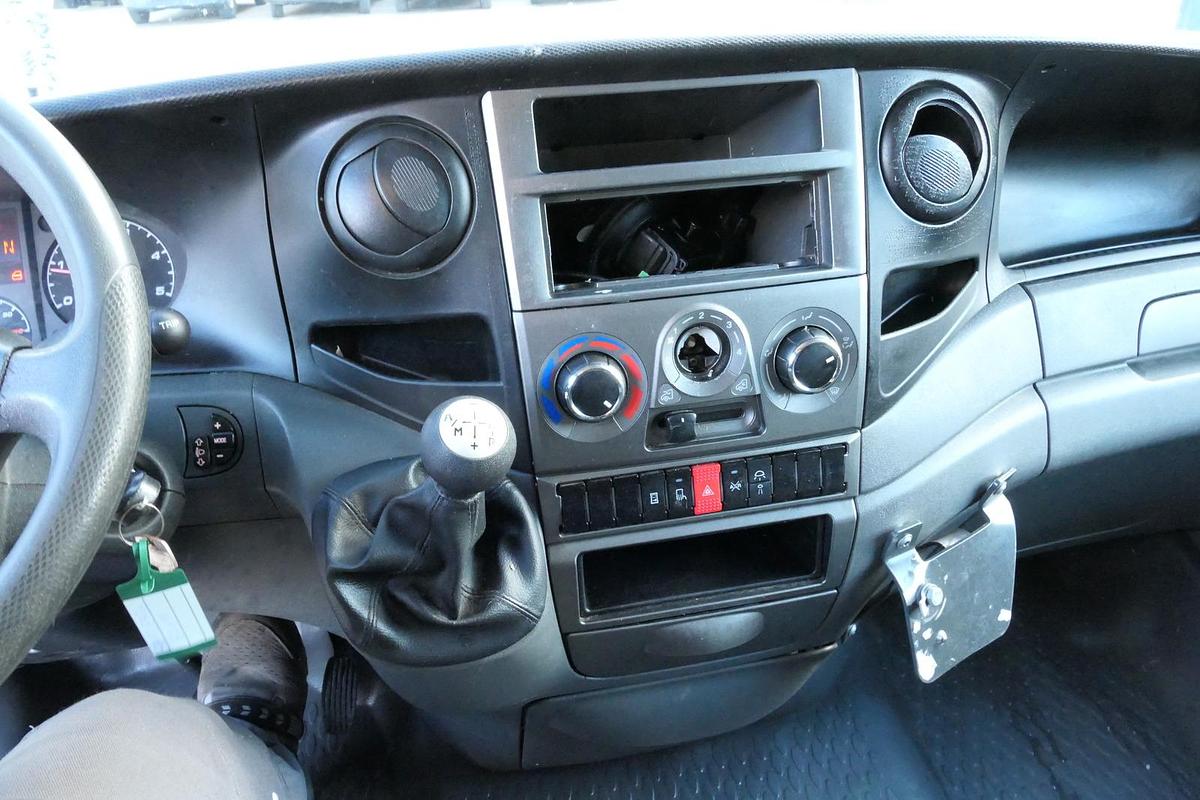 Gebraucht Iveco Daily 35 S11 C30C AUTOMATIK KAMERA Regale LUFT DURCHGANG EURO-5 CoC