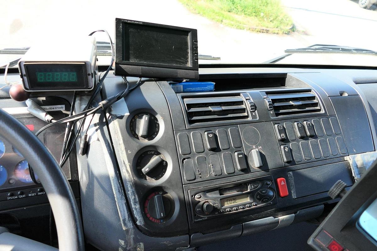 Gebraucht Mercedes-Benz Atego ZW GLEISSAUGER Schienenreiniger KROLL 950.50 ZW Zweiwege