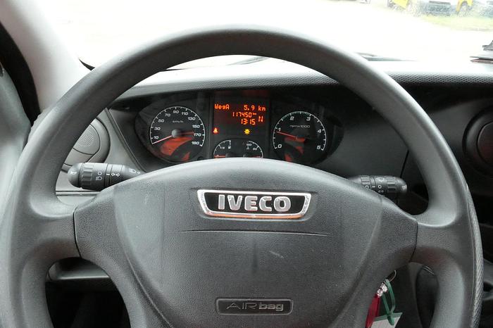 Gebraucht Iveco Daily 35 S11 C30C AUTOMATIK KAMERA Regale LUFT DURCHGANG EURO-5 CoC
