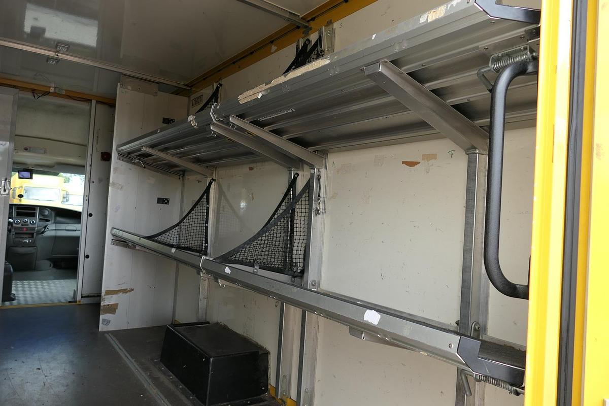 Gebraucht Iveco Daily 35 S11 C30C AUTOMATIK KAMERA Regale LUFT DURCHGANG EURO-5 CoC