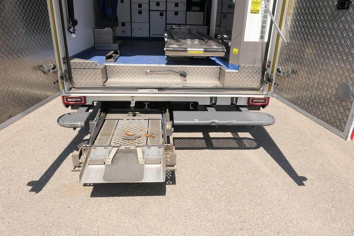 Gebraucht Mercedes-Benz Sprinter 519 CDI Klima Krankenwagen