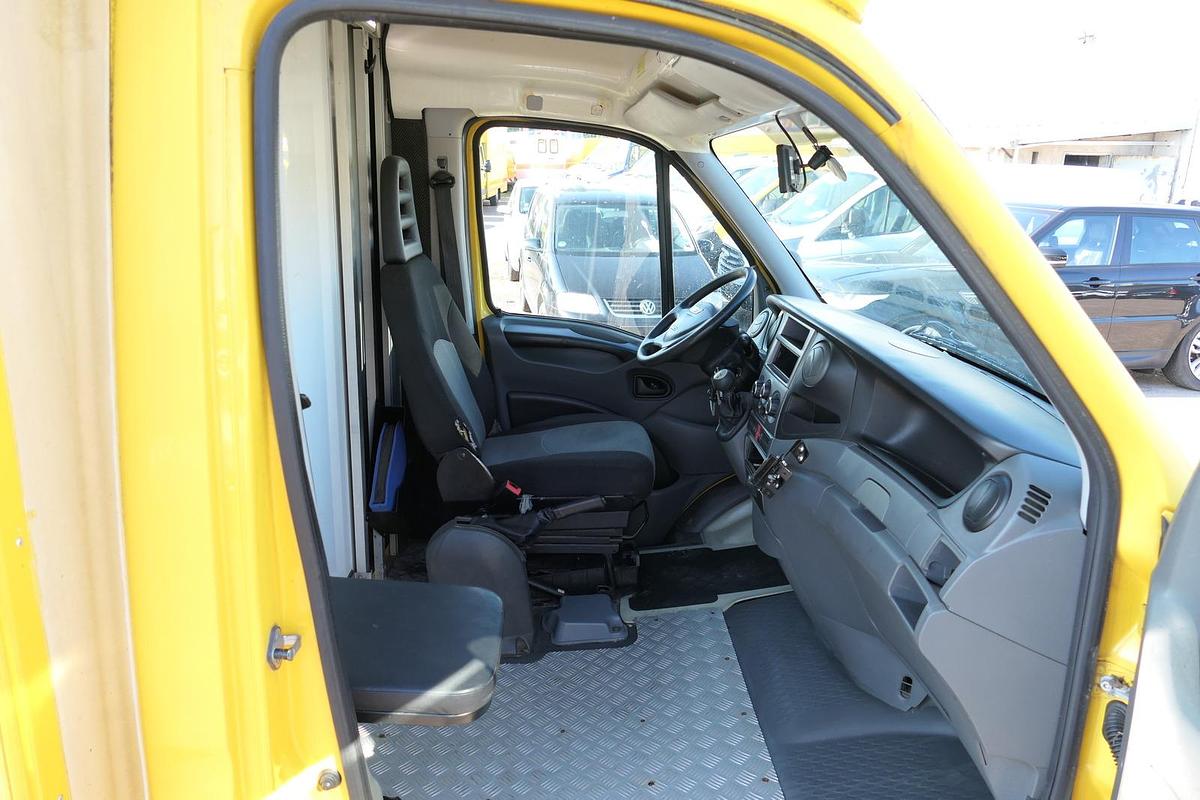 Gebraucht Iveco Daily 35 S11 C30C AUTOMATIK KAMERA Regale LUFT DURCHGANG EURO-5 CoC