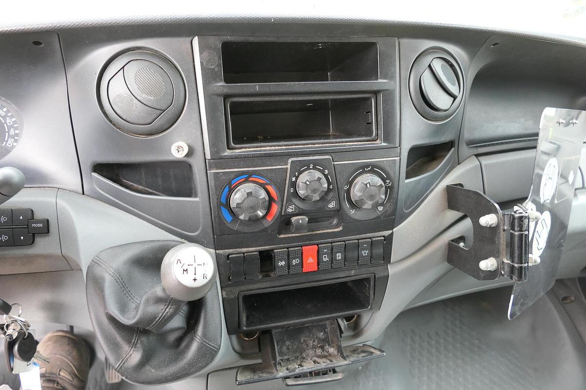 Gebraucht Iveco Daily 35 S12 C30C AUTOMATIK KAMERA MAXI Regale DURCHGANG