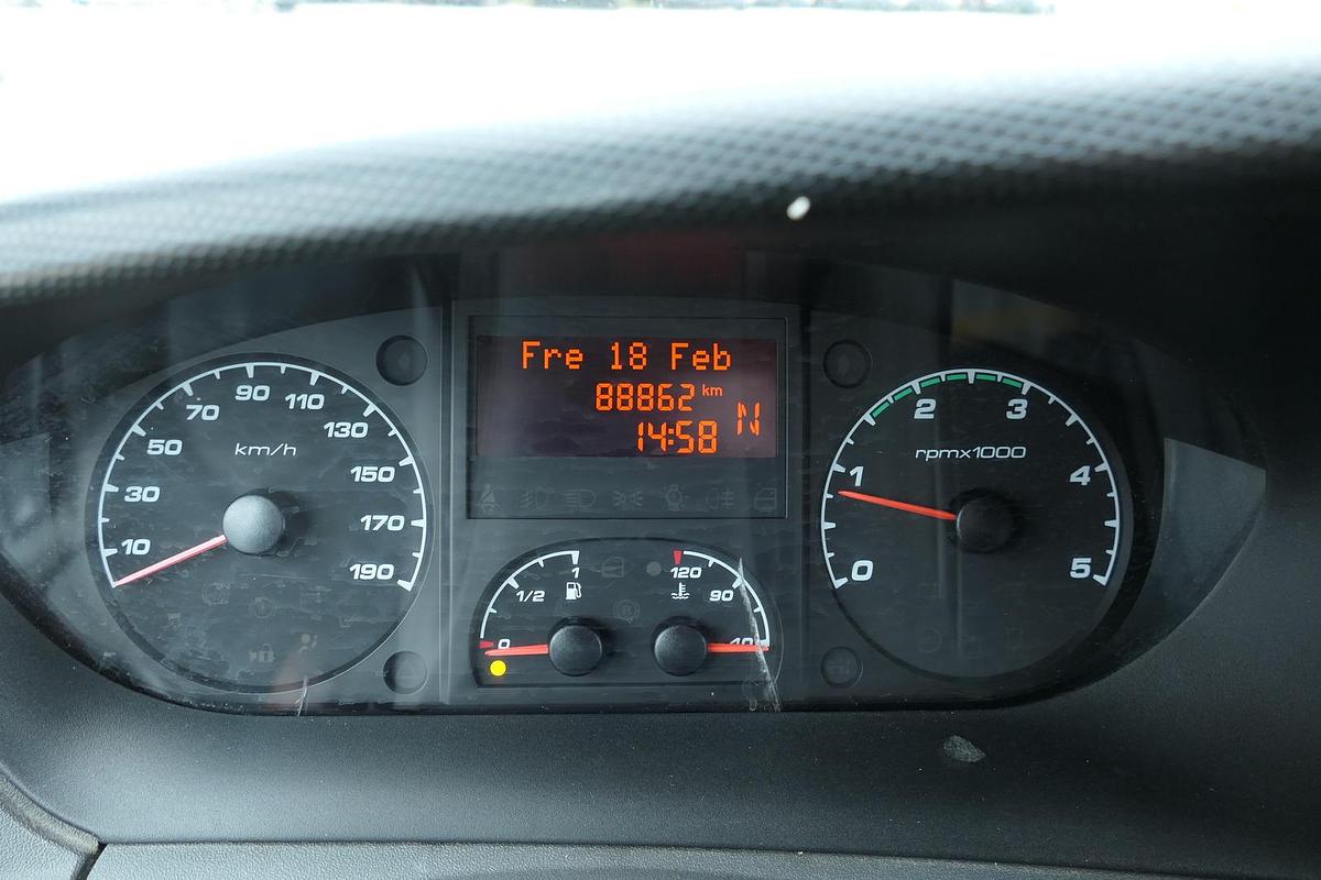 Gebraucht Iveco Daily 35 S11 C30C AUTOMATIK KAMERA Regale LUFT DURCHGANG EURO-5 CoC