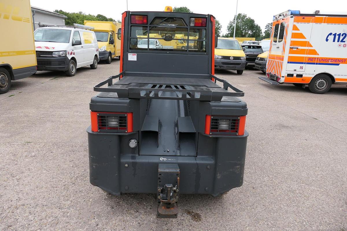 Gebraucht Linde P250 Schlepper AHK Batterie 24/2021 Schiebetüren
