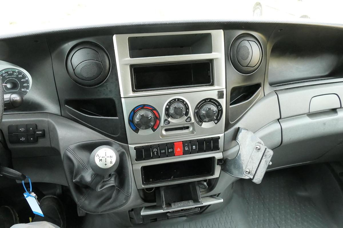 Gebraucht Iveco Daily 35 S11 C30C AUTOMATIK KAMERA MAXI Regale DURCHGANG