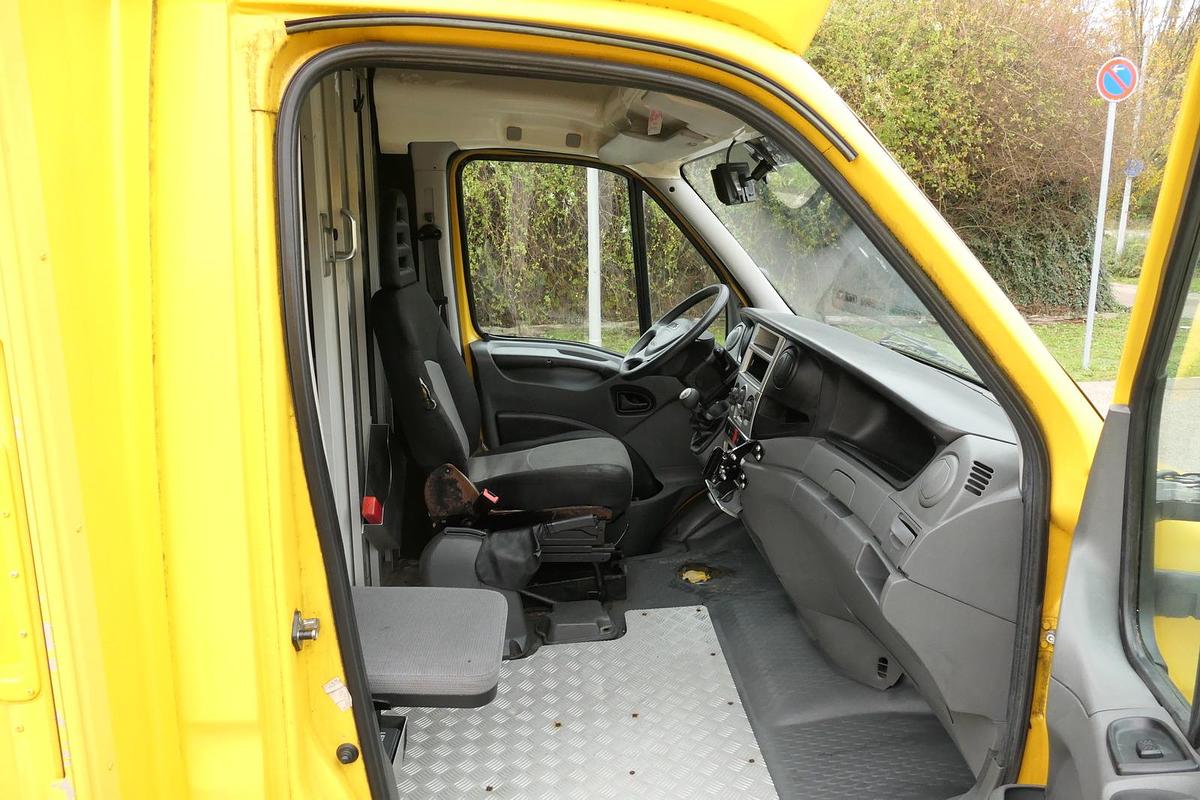 Gebraucht Iveco Daily 35 S11 C30C AUTOMATIK KAMERA MAXI Regale DURCHGANG