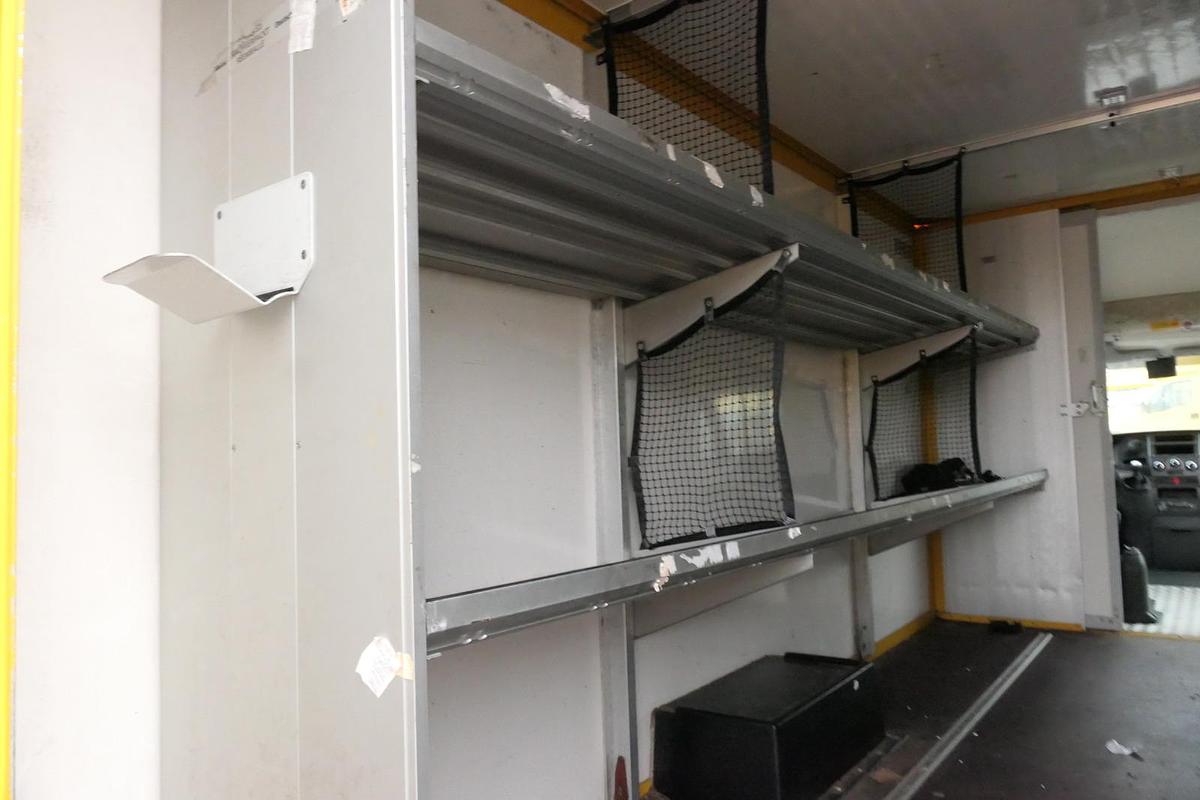 Gebraucht Iveco Daily 35 S11 C30C AUTOMATIK KAMERA Regale LUFT DURCHGANG EURO-5 CoC