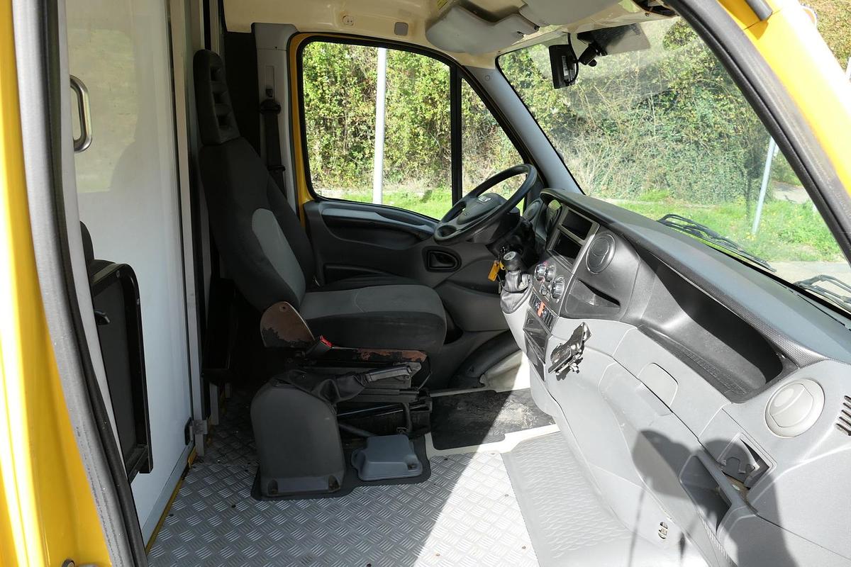 Gebraucht Iveco Daily 35 S11 C30C AUTOMATIK KAMERA Regale LUFT DURCHGANG EURO-5 CoC