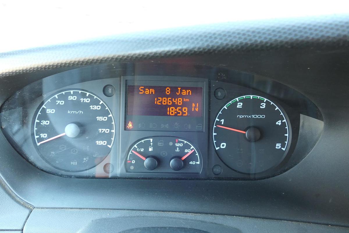 Gebraucht Iveco Daily 35 S11 C30C AUTOMATIK KAMERA MAXI Regale LUFT - EURO 5 - CoC