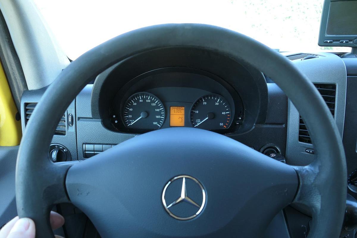 Gebraucht Mercedes-Benz SPRINTER 310 CDI MAXI EURO-5 KOFFER REGALE KAMERA DURCHGANG
