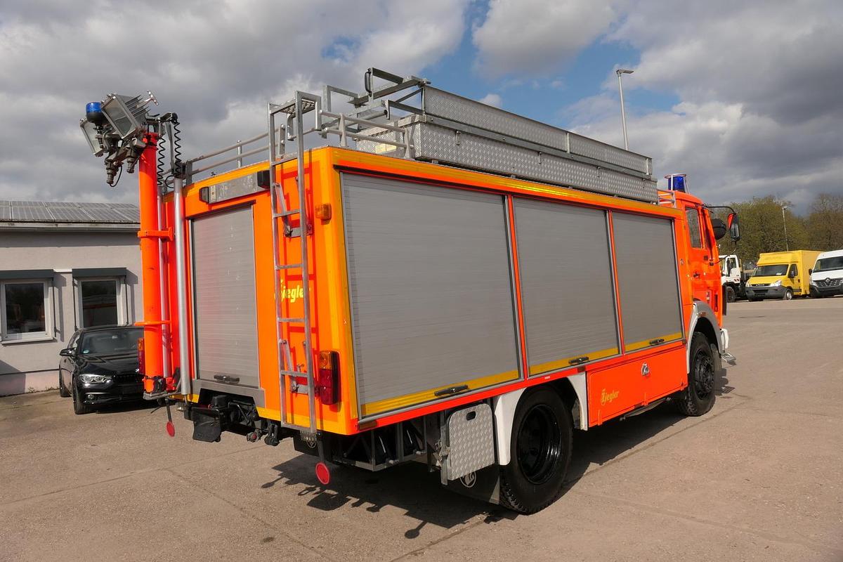 Gebraucht Mercedes-Benz 1019 AF Rüstwagen 4x4 TOP ZUSTAND