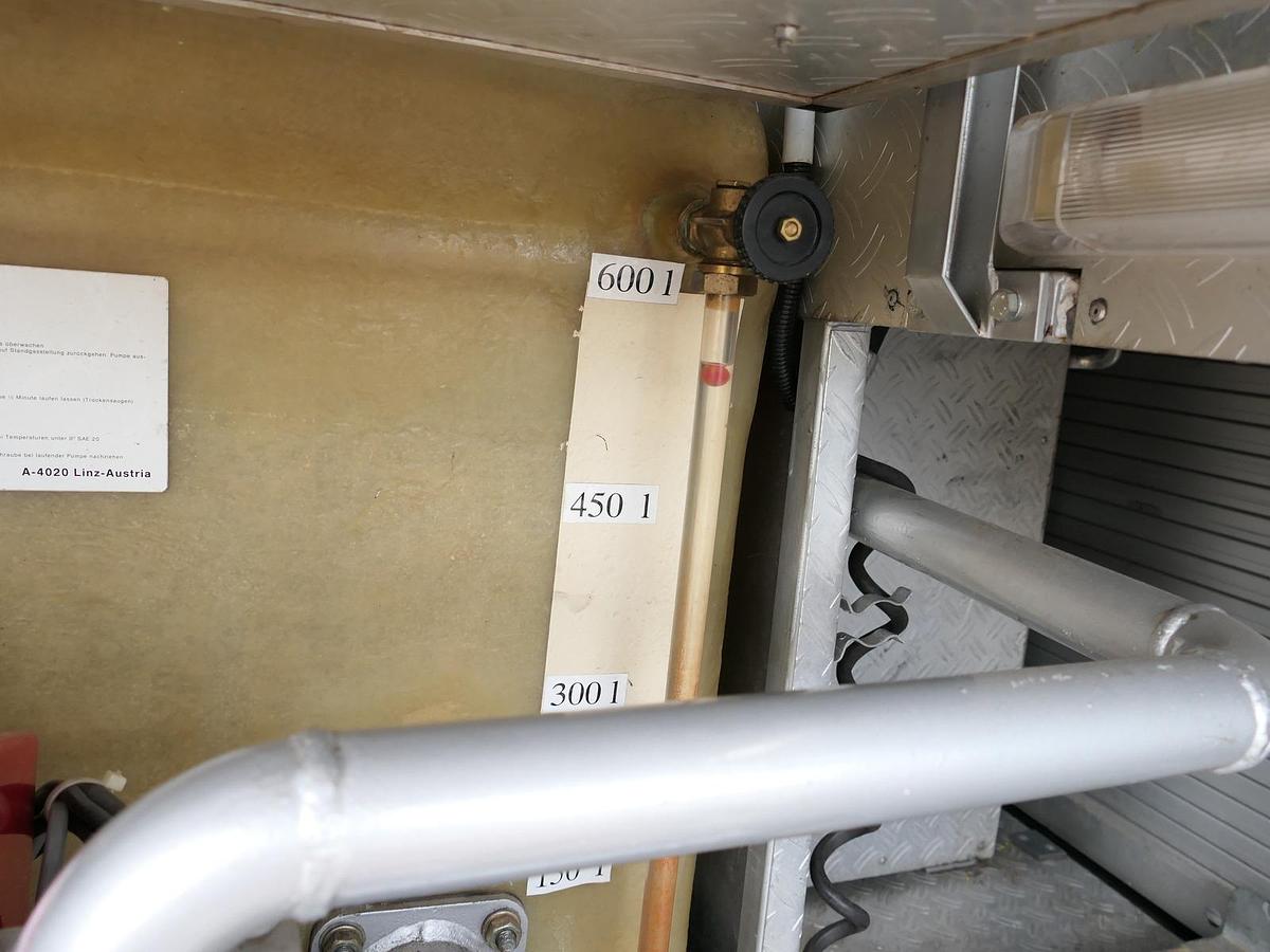 Gebraucht Mercedes-Benz 814 D LF 8/6 DoKa AHK Löschwassertank 600L Schlingmann