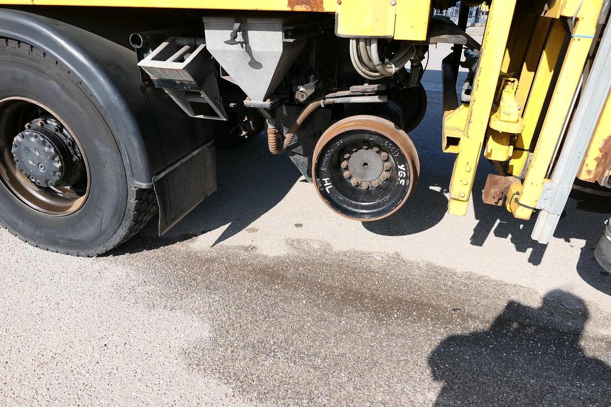 Gebraucht Mercedes-Benz Atego ZW GLEISSAUGER Schienenreiniger KROLL 950.50 ZW Zweiwege