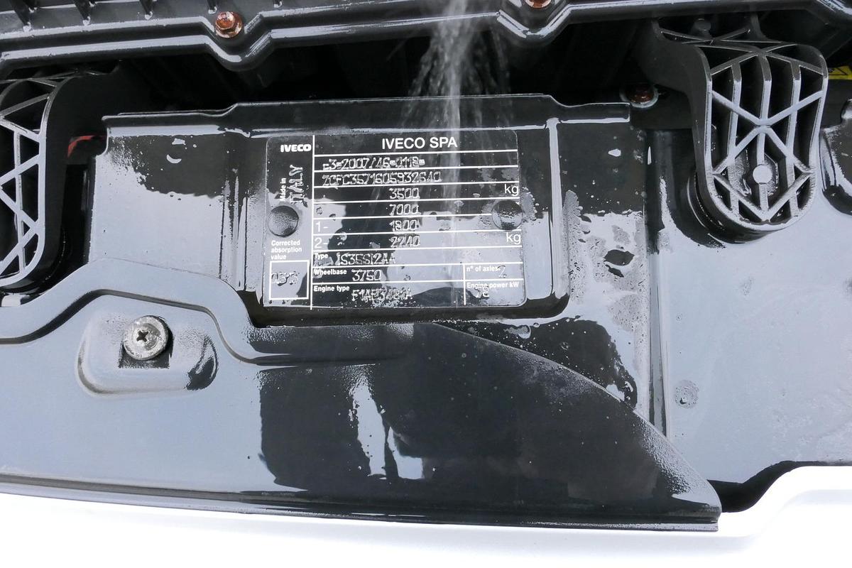 Gebraucht Iveco Daily 35 S11 C30C AUTOMATIK KAMERA MAXI KAMERA Regale LUFT - EURO 5 - CoC