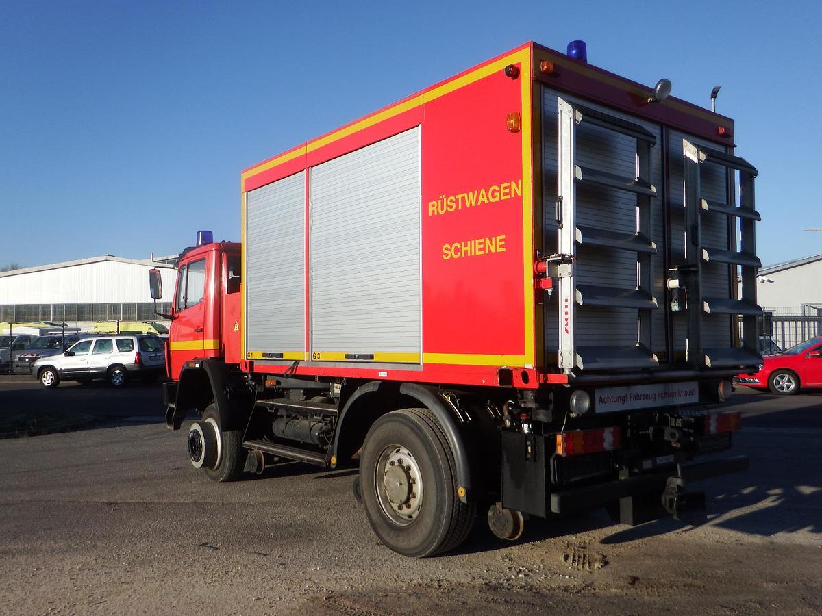 Gebraucht Mercedes-Benz 1124AF 4x4 ZW Feuerwehr Zweiwege Schienenverkehr Lenkachse - AHK - Seilwinde - SFZ