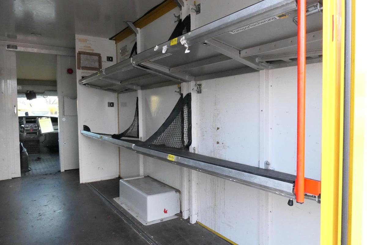 Gebraucht Iveco Daily 35 S11 C30C AUTOMATIK KAMERA Regale LUFT DURCHGANG EURO-5 CoC