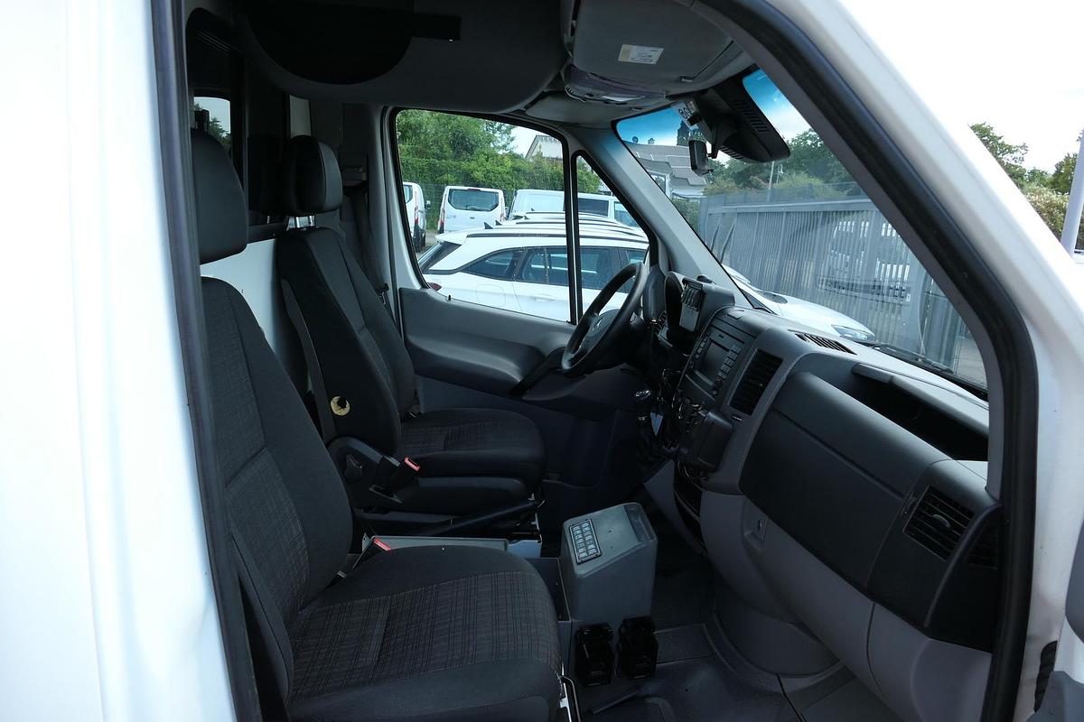 Gebraucht Mercedes-Benz 319 Sprinter 6-Zylinder Rettungswagen  Strobel