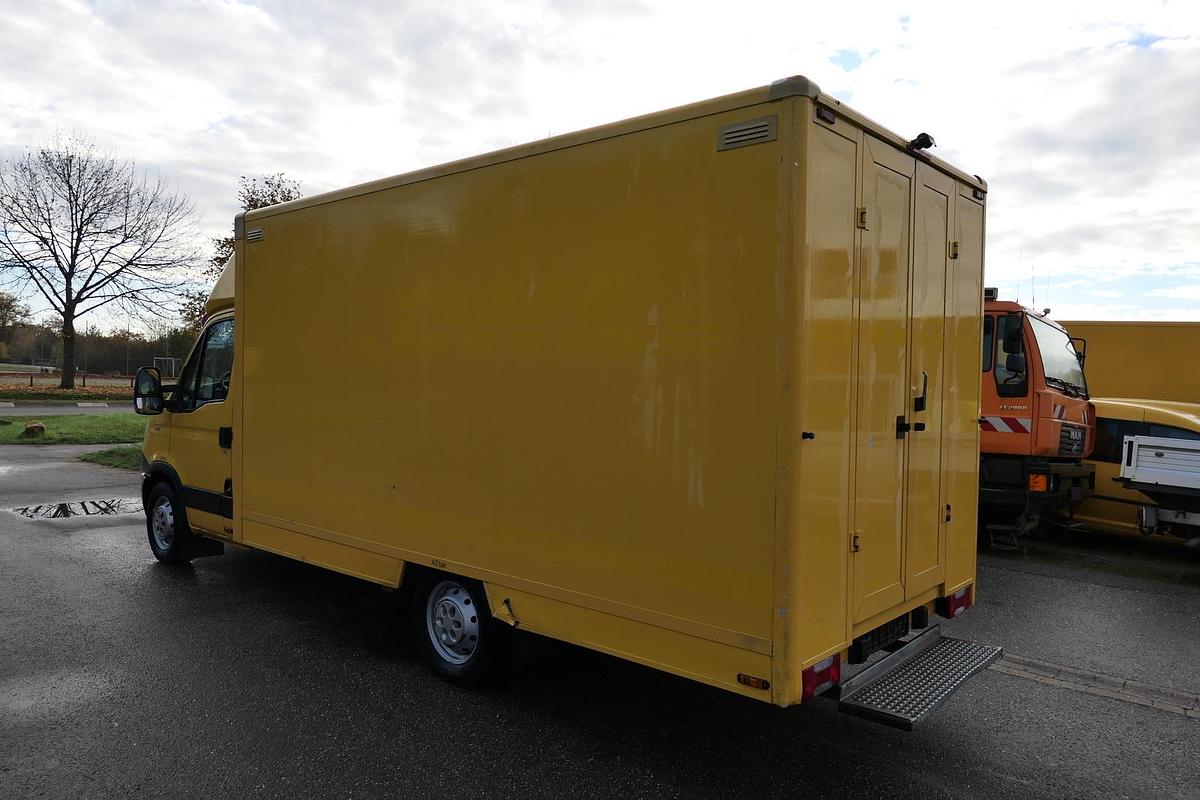 Gebraucht Iveco Daily 35 S11 C30C AUTOMATIK KAMERA Regale LUFT DURCHGANG EURO-5 CoC