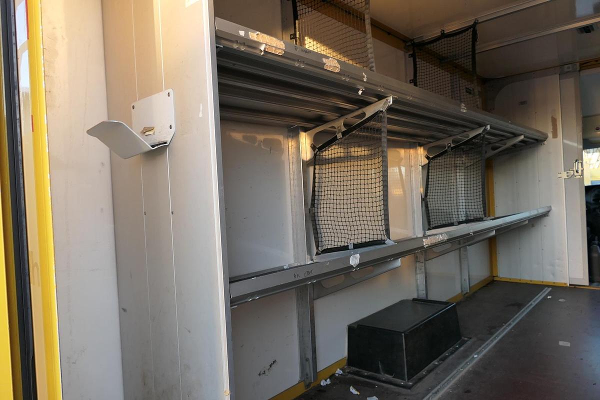 Gebraucht Iveco Daily 35 S11 C30C AUTOMATIK KAMERA Regale LUFT DURCHGANG EURO-5 CoC