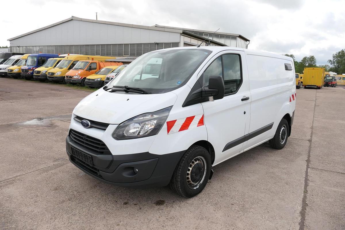 Gebraucht Ford Transit Custom 2,2l TDCI L1H1 KLIMA SORTIMO CoC WERKSTATT EURO-5 3-SITZER 6-GANG