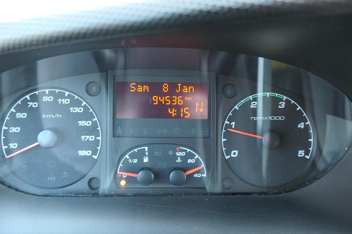 Gebraucht Iveco Daily 35 S11 C30C AUTOMATIK KAMERA Regale LUFT DURCHGANG EURO-5 CoC