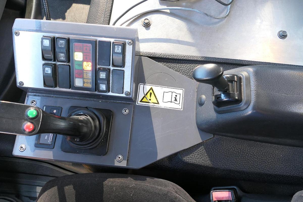 Gebraucht Mercedes-Benz KAMAG WBH 25 Wiesel Terberg Umsetzfahrz. Sattelkupplung KLIMA WEBASTO