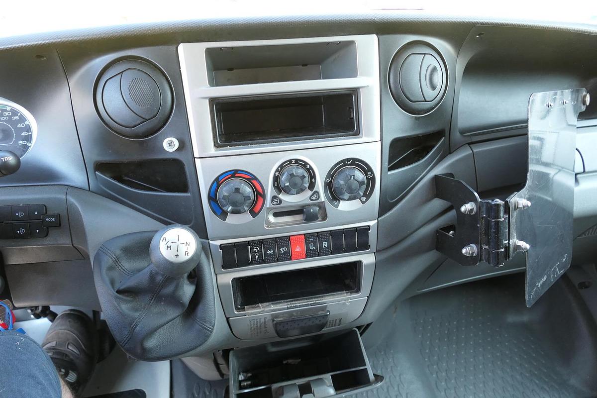 Gebraucht Iveco Daily 35 S11 C30C AUTOMATIK KAMERA MAXI Regale DURCHGANG