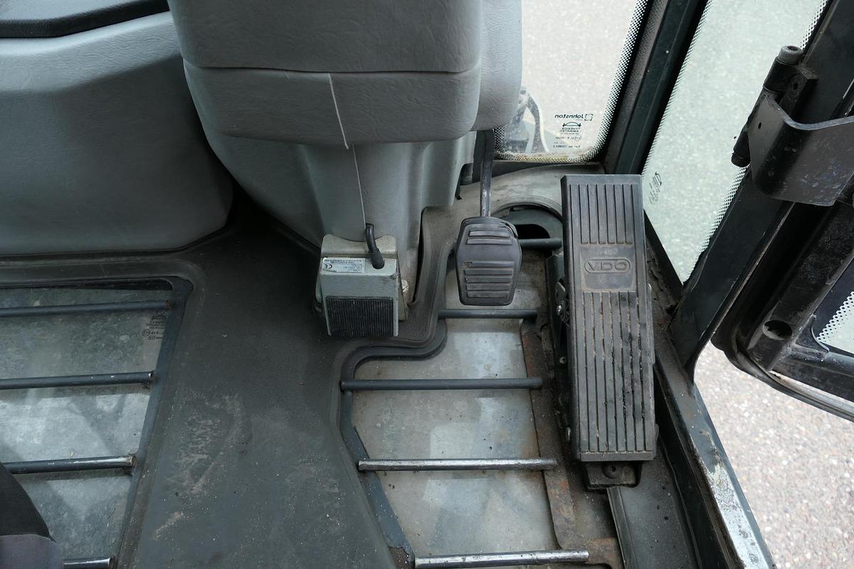 Gebraucht Johnston CN200 Sweeper