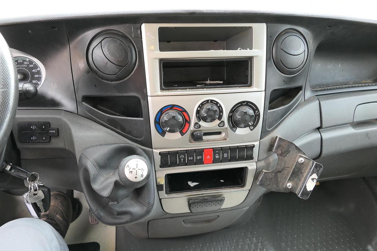 Gebraucht Iveco Daily 35 S11 C30C AUTOMATIK KAMERA MAXI Regale DURCHGANG