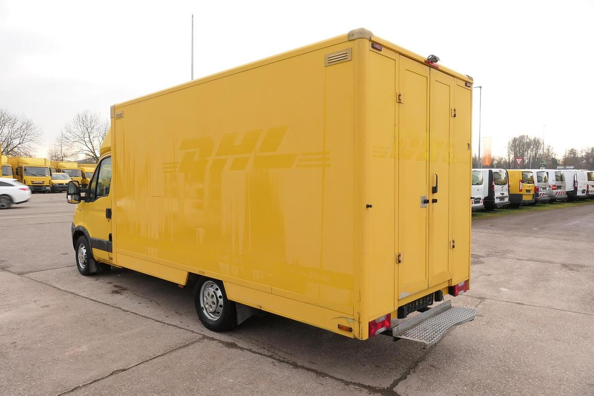 Gebraucht Iveco Daily 35 S11 C30C AUTOMATIK KAMERA MAXI Regale DURCHGANG