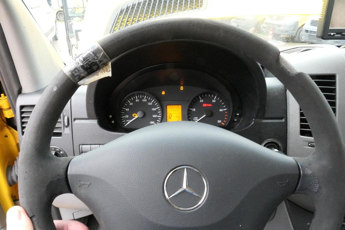 Gebraucht Mercedes-Benz SPRINTER 310 CDI MAXI EURO-5 KOFFER REGALE KAMERA DURCHGANG