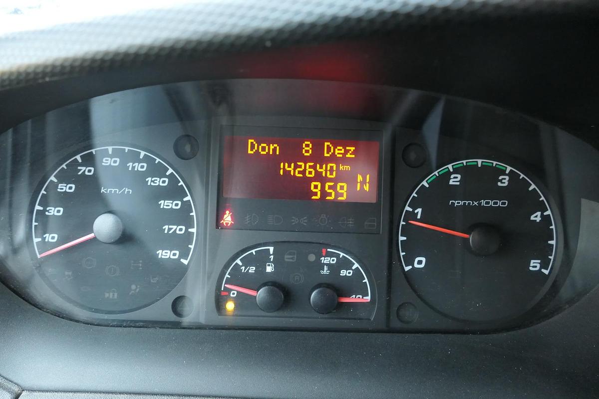 Gebraucht Iveco Daily 35 S11 C30C AUTOMATIK KAMERA Regale LUFT DURCHGANG EURO-5 CoC