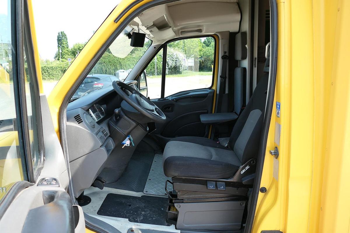 Gebraucht Iveco Daily 35 S11 C30C AUTOMATIK KAMERA MAXI Regale DURCHGANG