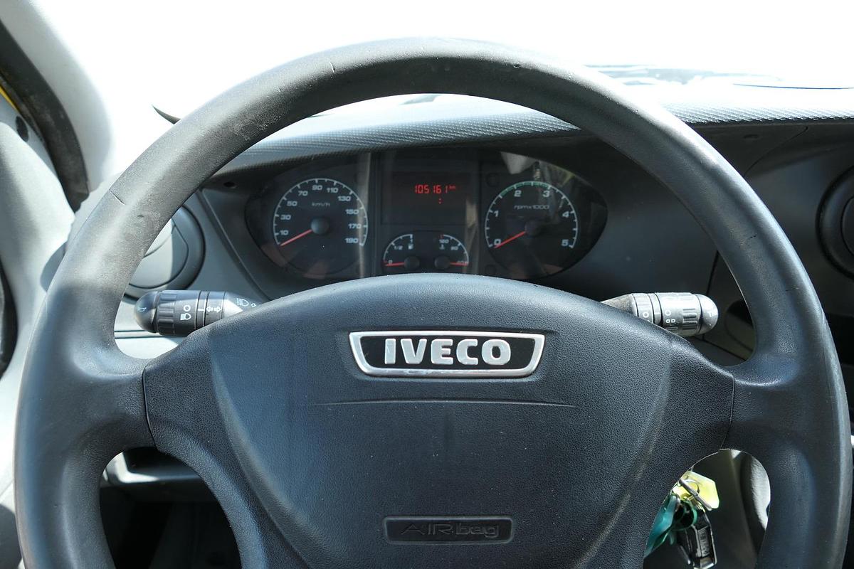 Gebraucht Iveco Daily 35 S11 C30C KURZ AUTOMATIK KAMERA Regale LUFT DURCHGANG EURO-5 CoC