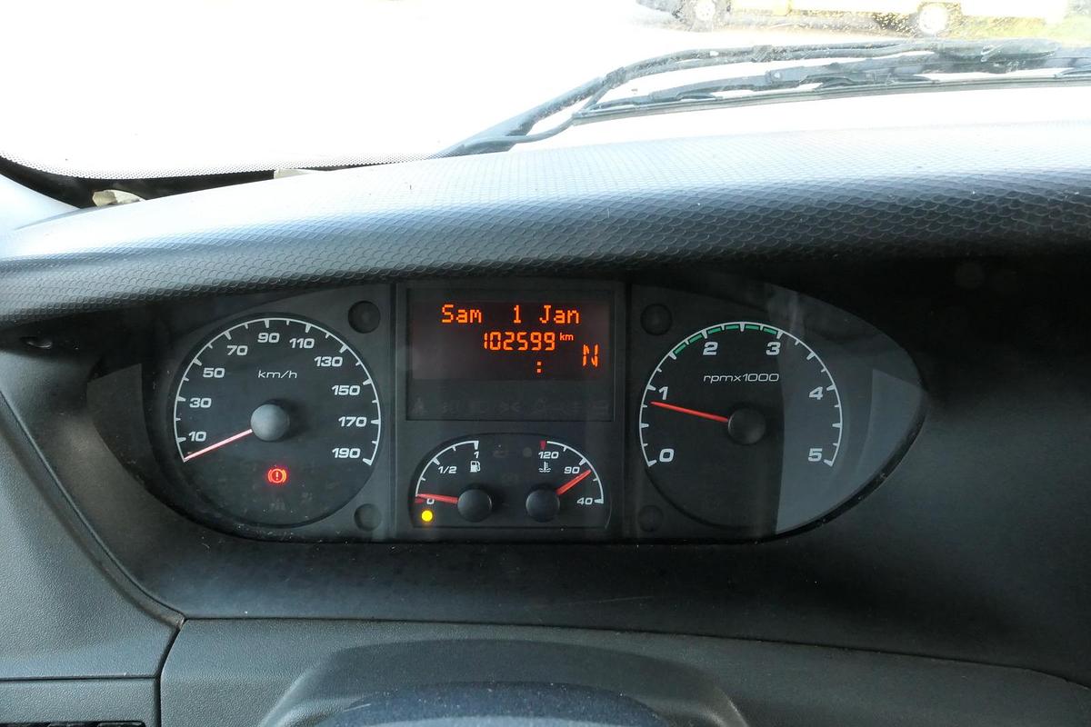 Gebraucht Iveco Daily 35 S11 C30C AUTOMATIK KAMERA Regale LUFT DURCHGANG EURO-5 CoC