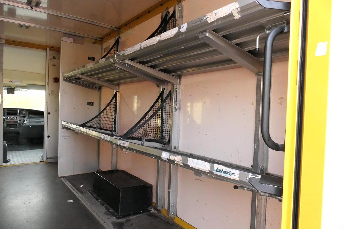 Gebraucht Iveco Daily 35 S11 C30C AUTOMATIK KAMERA MAXI KAMERA Regale LUFT - EURO 5 - CoC