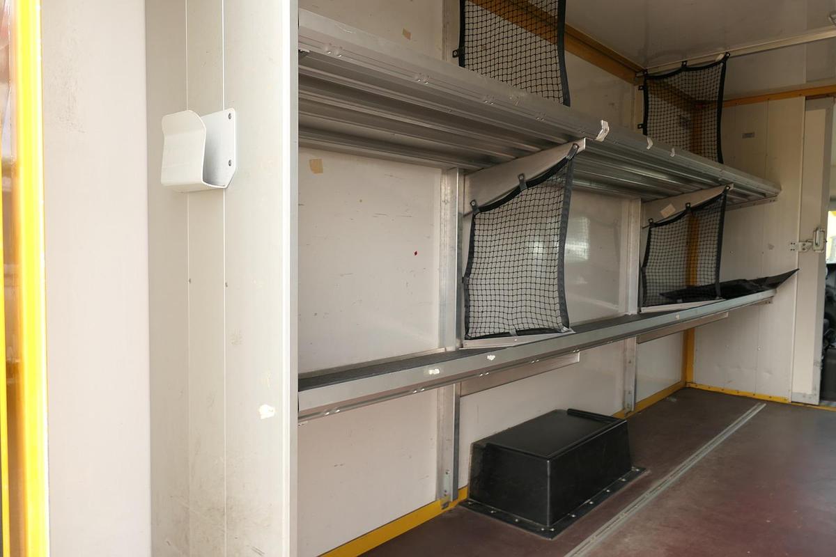 Gebraucht Iveco Daily 35 S11 C30C AUTOMATIK KAMERA Regale LUFT DURCHGANG EURO-5 CoC