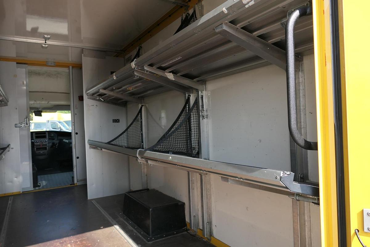 Gebraucht Iveco Daily 35 S11 C30C AUTOMATIK KAMERA Regale LUFT DURCHGANG EURO-5 CoC