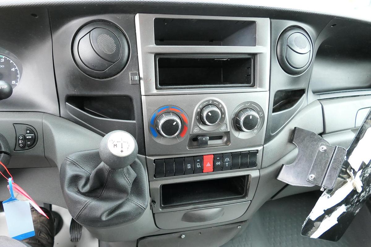 Gebraucht Iveco Daily 35 S11 C30C AUTOMATIK KAMERA Regale LUFT DURCHGANG EURO-5 CoC