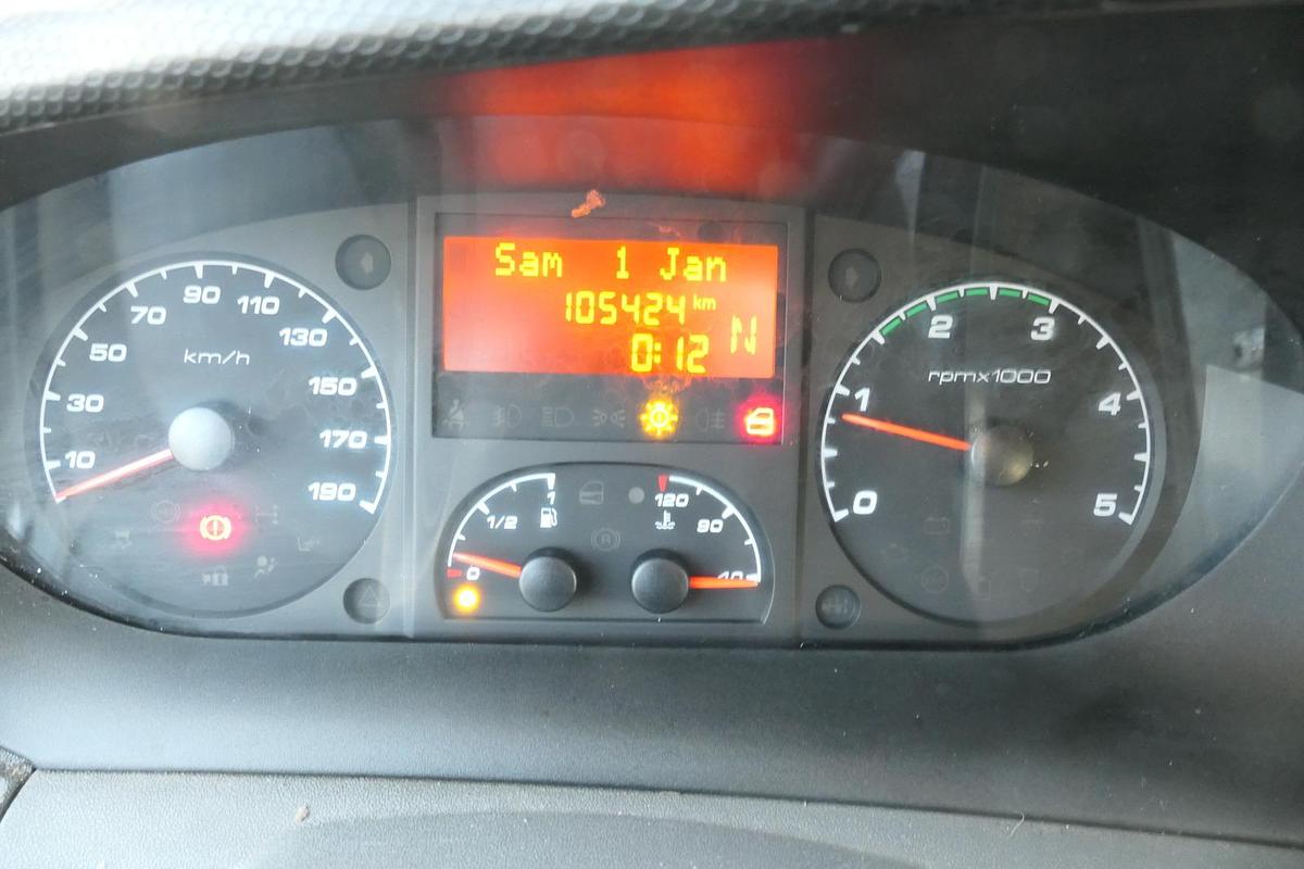 Gebraucht Iveco Daily 35 S11 C30C AUTOMATIK KAMERA MAXI KAMERA Regale LUFT - EURO 5 - CoC